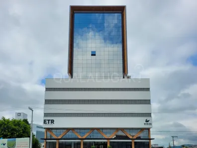 Sala Comercial para venda ou aluguel, 26m² no Aeroporto, Tubarão