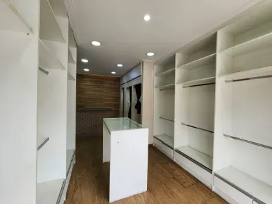 Ponto Comercial para alugar, 19m² no Centro, Nilópolis