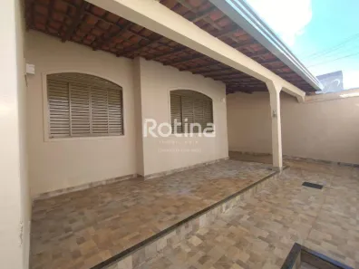 Casa com 3 Quartos para alugar, 161m² no Cidade Jardim, Uberlândia