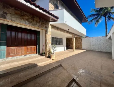 Sobrado com 5 Quartos à venda, 330m² no Bal Stella Maris, Peruíbe
