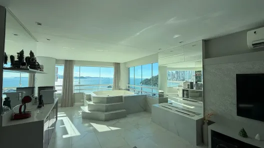 Apartamento com 4 Quartos para alugar, 216m² no Centro, Balneário Camboriú