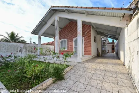 Casa com 3 Quartos à venda, 143m² no Bal Stella Maris, Peruíbe