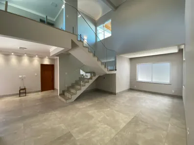 Sobrado com 5 Quartos à venda, 399m² no Jardim Karaíba, Uberlândia