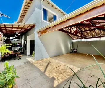 Casa com 3 Quartos à venda, 150m² no Manacás, Belo Horizonte