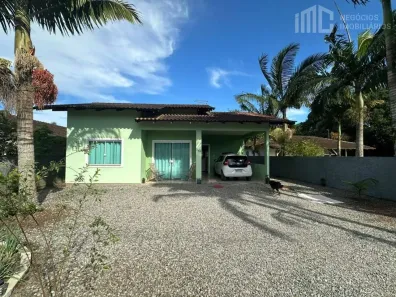 Fazenda/Sítio com 3 Quartos à venda, 115m² no Pinheiros, Balneário Barra do Sul