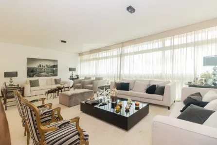 Casa com 5 Quartos para venda ou aluguel, 600m² no Jardim Guedala, São Paulo