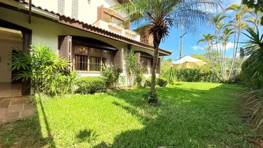 Casa com 3 Quartos à venda, 322m² no Três Figueiras, Porto Alegre