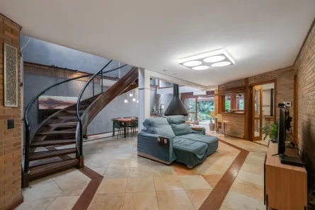 Casa com 4 Quartos para alugar, 375m² no Vila Jardim, Porto Alegre