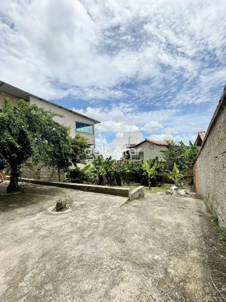 Casa com 3 quartos — São Bernardo, Belo Horizonte