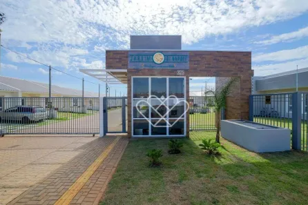 Casa de Condomínio com 3 Quartos à venda, 72m² no Central Park, Cachoeirinha