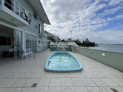 Casa com 3 Quartos à venda, 224m² no Ponta de Baixo, São José