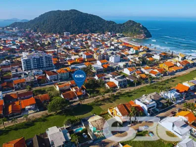 Sobrado com 4 Quartos à venda, 217m² no Praia da Enseada, São Francisco do Sul