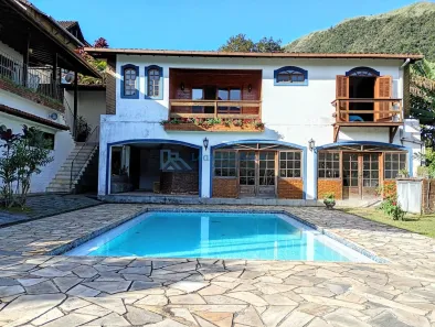 Casa com 4 Quartos à venda, 762m² no Barroso, Teresópolis