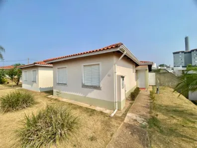 Casa com 3 Quartos para alugar, 79m² no Jardim Esmeralda, Marília