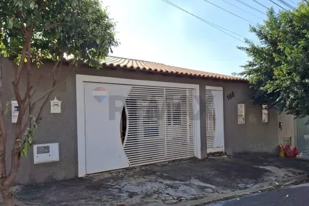 Casa com 3 Quartos à venda, 113m² no Jardim Manoel Scalfi, Lins