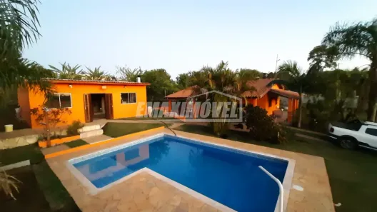 Fazenda/Sítio com 4 Quartos à venda, 240m² no Carafá, Votorantim
