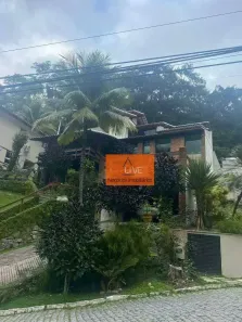 Casa com 4 Quartos à venda, 600m² no Piratininga, Niterói