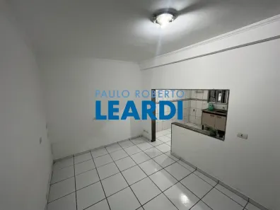 Casa com 2 Quartos para alugar, 120m² no Vila Isa, São Paulo