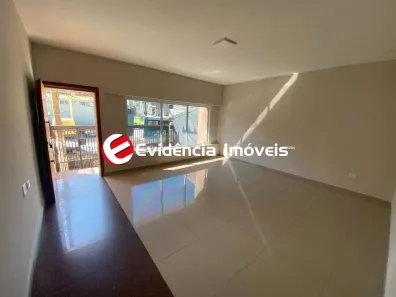 Sobrado com 3 Quartos para alugar, 376m² no Vila Scarpelli, Santo André