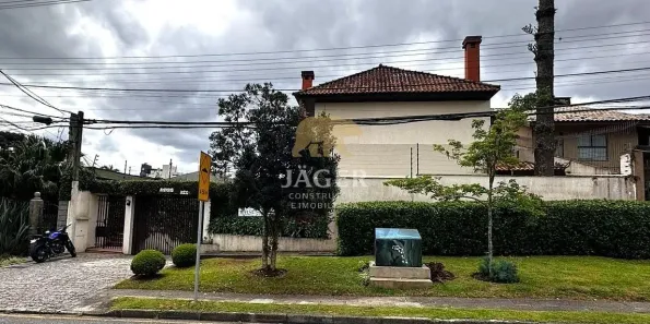 Sobrado com 3 Quartos à venda, 215m² no Hugo Lange, Curitiba