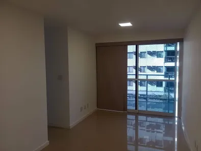 Apartamento com 2 Quartos para alugar, 70m² no Recreio dos Bandeirantes, Rio de Janeiro