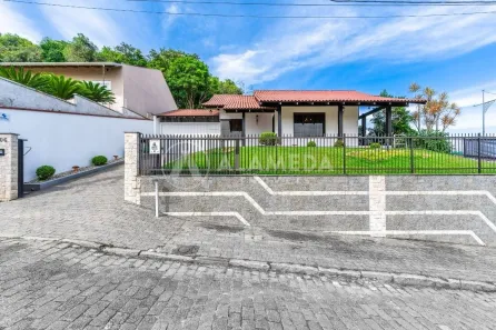 Casa com 2 Quartos à venda, 199m² no Água Verde, Blumenau