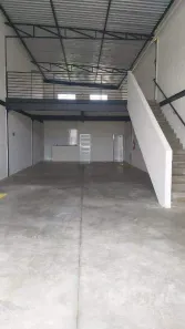 Ponto Comercial para alugar, 210m² no Loteamento Residencial Pequis, Uberlândia