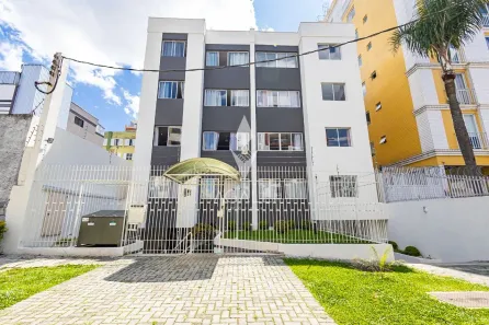 Apartamento com 2 Quartos para alugar, 74m² no Água Verde, Curitiba
