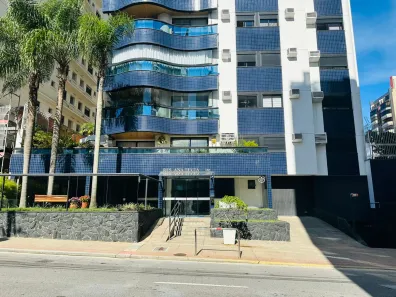 Apartamento com 3 Quartos para alugar, 135m² no Centro, Florianópolis