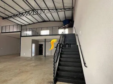Galpão/Depósito/Armazém para alugar, 360m² no Novo Mundo, Uberlândia
