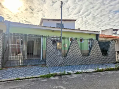 Casa com 3 Quartos à venda, 220m² no Ponto Novo, Aracaju