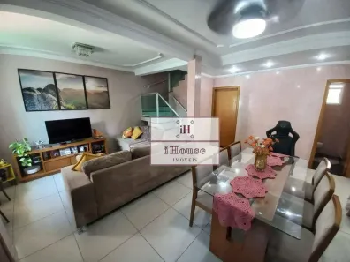 Casa com 3 Quartos à venda, 170m² no Cabral, Contagem