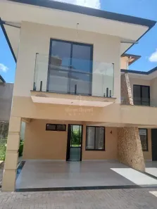 Casa com 4 Quartos para alugar, 124m² no São Luiz, Belo Horizonte