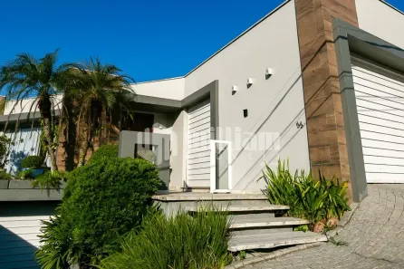 Casa com 3 Quartos à venda, 240m² no Centro I, Brusque