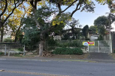 Lote/Terreno à venda, 770m² no Boqueirão, Curitiba