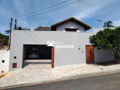 Sobrado com 3 Quartos à venda, 244m² no Parque Terranova, Valinhos