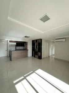Apartamento com 2 Quartos para alugar, 90m² no Vila Bosque, Maringá