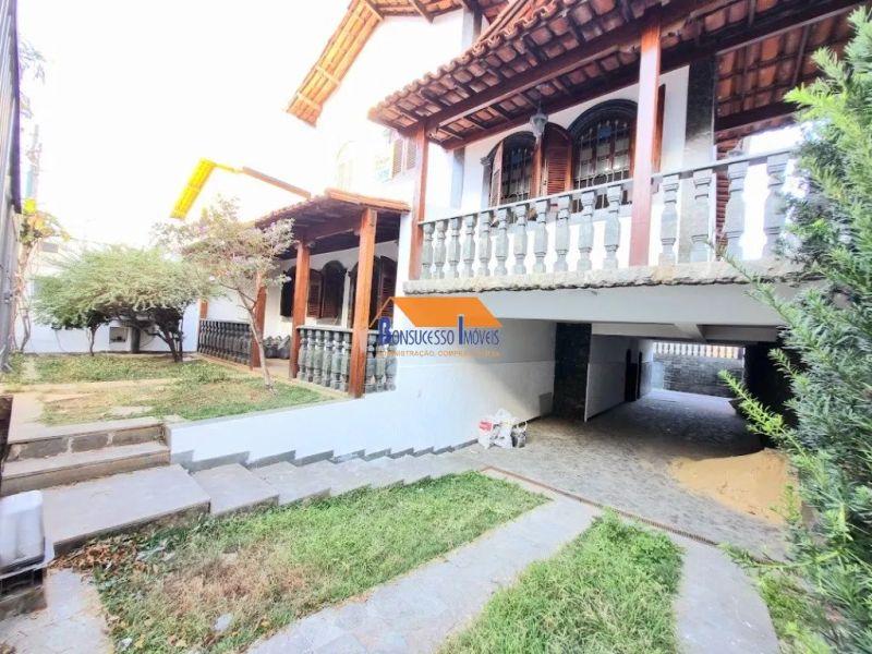 Casa com 4 quartos — Palmares, Belo Horizonte