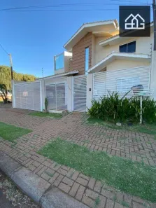 Sobrado com 3 Quartos à venda, 190m² no FAG, Cascavel