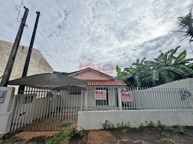 Casa com 2 Quartos para alugar, 70m² no Zona 07, Maringá