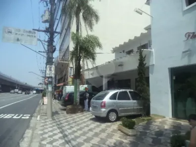 com 1 Quarto para alugar, 200m² no Canindé, São Paulo