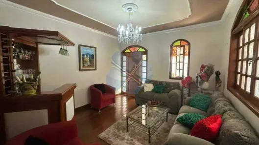 Casa com 6 Quartos à venda, 275m² no Betânia, Belo Horizonte