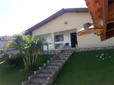 Fazenda/Sítio com 3 Quartos à venda, 880m² no Loteamento Pedra Bela, Atibaia