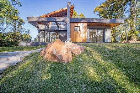 Casa com 3 Quartos à venda, 319m² no Carniel, Gramado