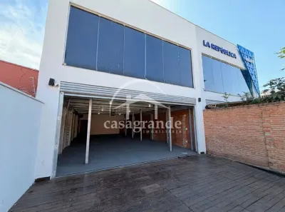 Ponto Comercial para alugar, 131m² no Santa Mônica, Uberlândia