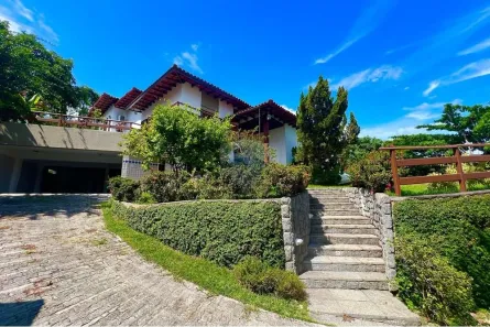 Casa de Condomínio com 4 Quartos à venda, 476m² no Piratininga, Niterói