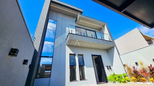 Sobrado com 3 Quartos à venda, 180m² no Recanto Tropical, Cascavel