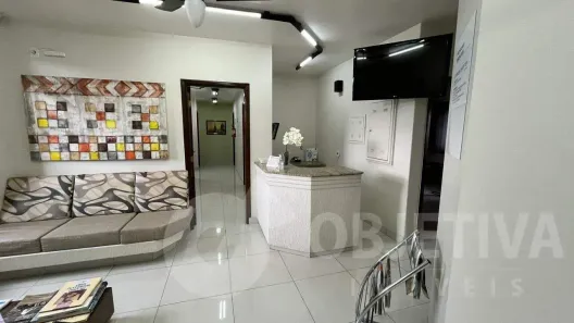 Sala Comercial para alugar, 30m² no Bom Jesus, Uberlândia