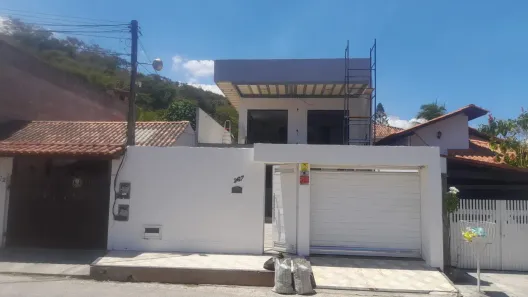 Casa com 6 Quartos à venda, 200m² no Serra Grande, Niterói