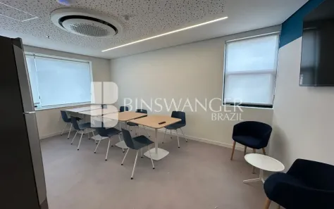 Sala Comercial com 3 Quartos para alugar, 214m² no Vila Olímpia, São Paulo